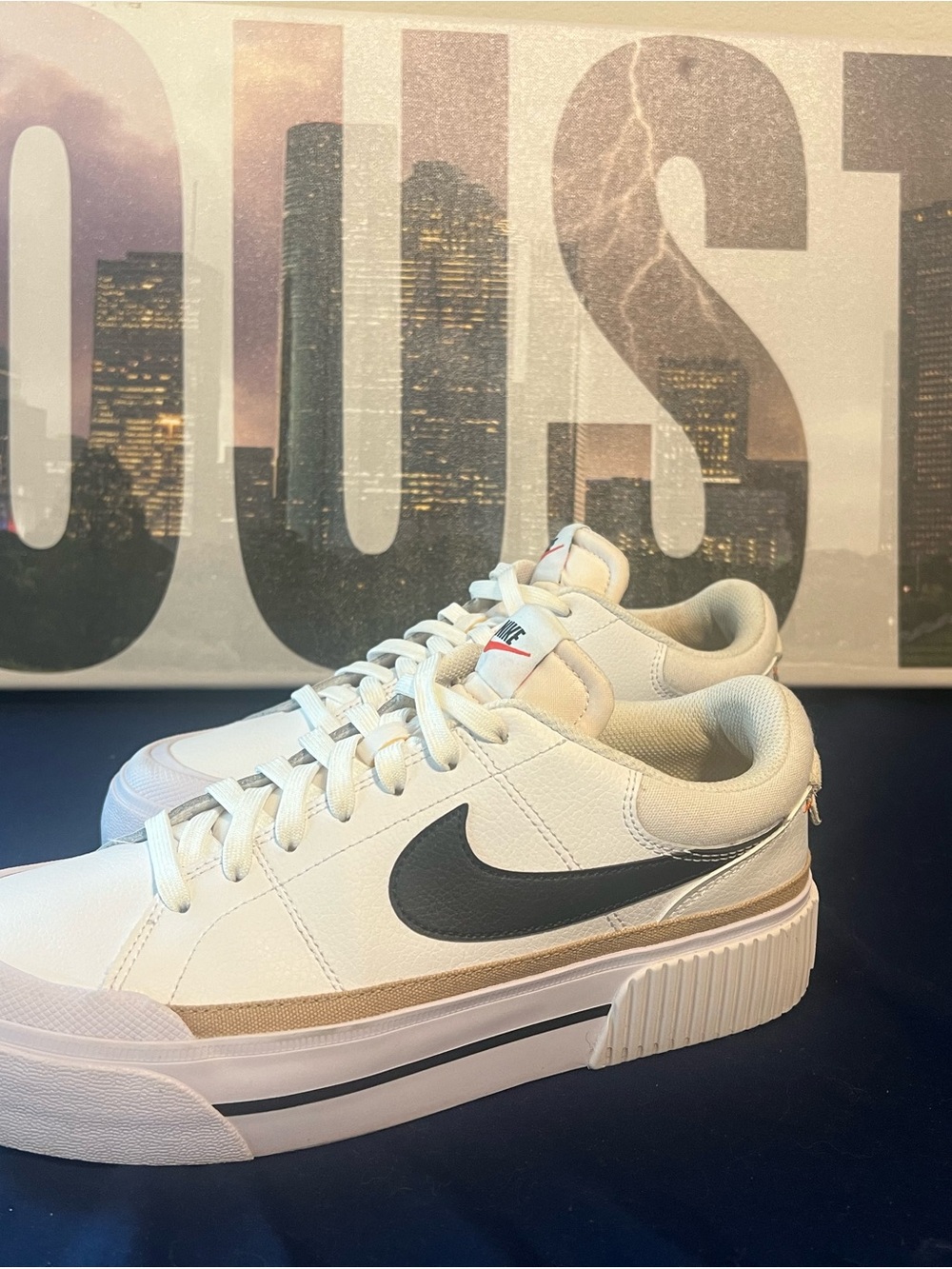 Women’s Nike Court legacy lift